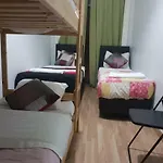 Shangri-La Hostel Arroios